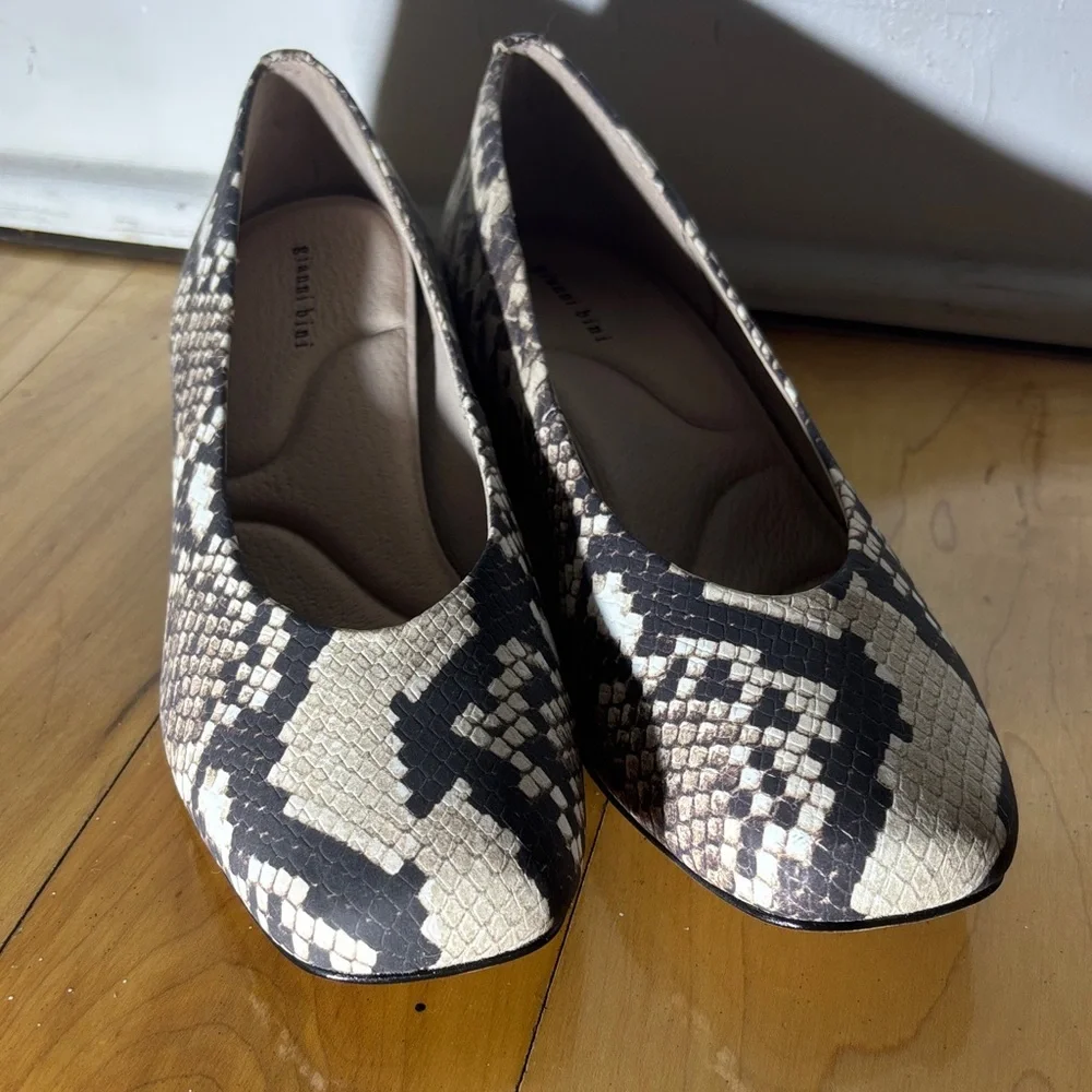 Walt Snake Print Square Toe Block Heel Pumps - Picture 4 of 8